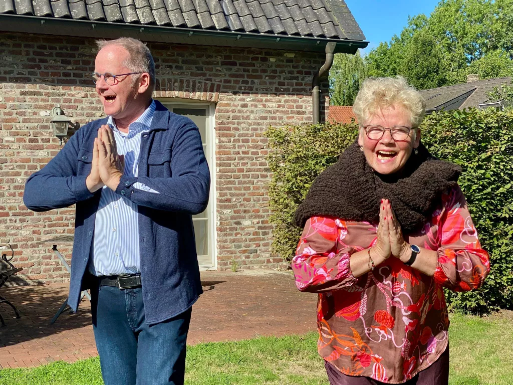 Namasté Lachen
